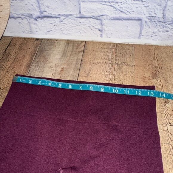 Lululemon Ebb & Flow Ruched Cropped Burgundy Leggings Size 6 - Picture 4 of 9